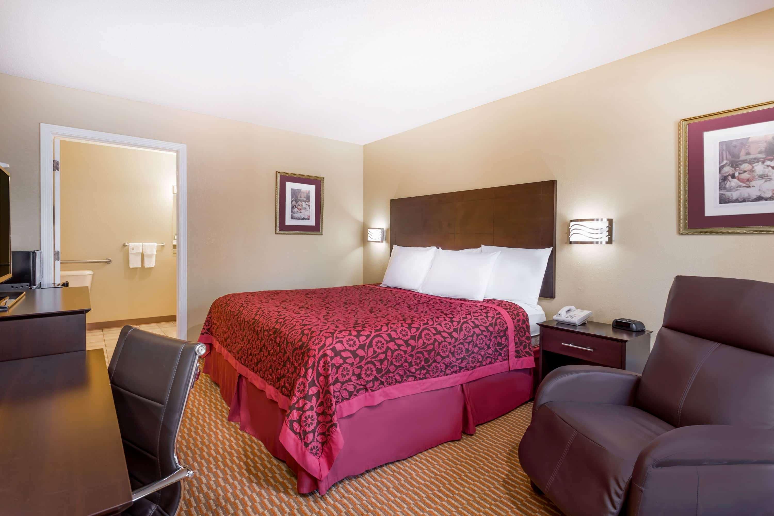 Days Inn By Wyndham Simpsonville Eksteriør bilde