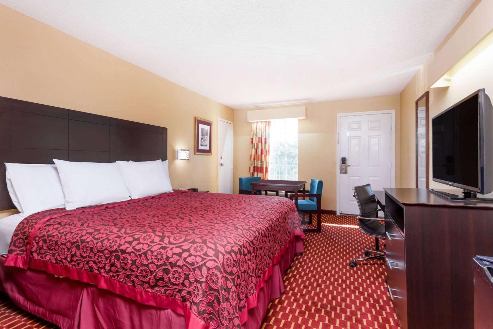 Days Inn By Wyndham Simpsonville Eksteriør bilde